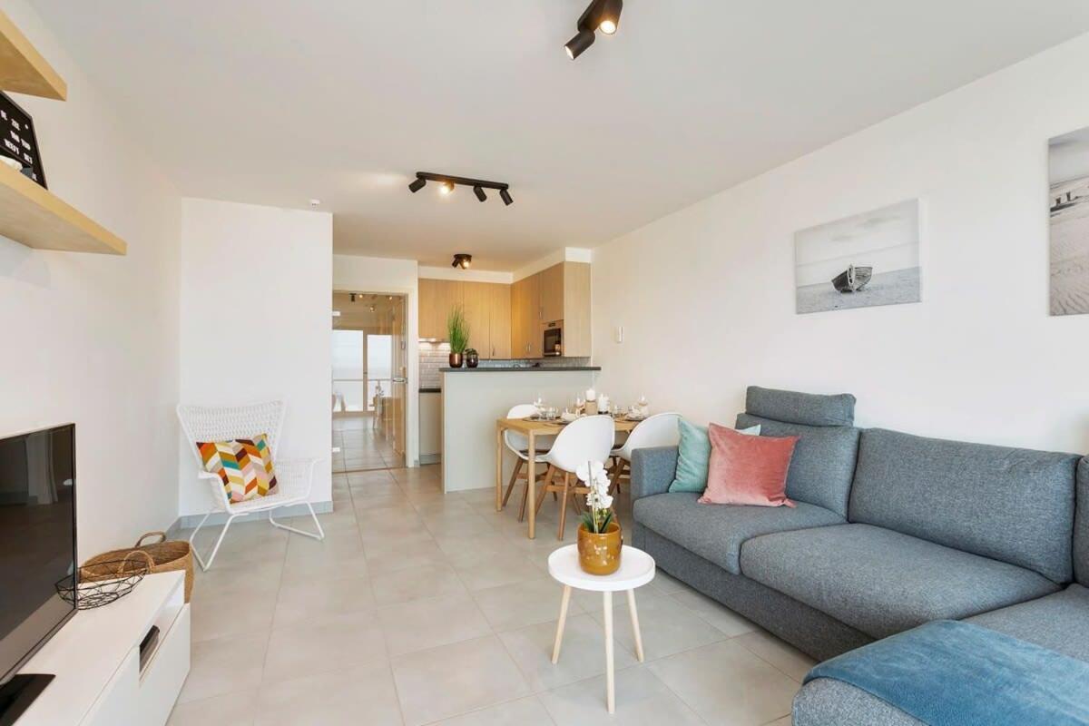 Huswell - Cosy Apartment With Amazing Beach View Oostende Bagian luar foto